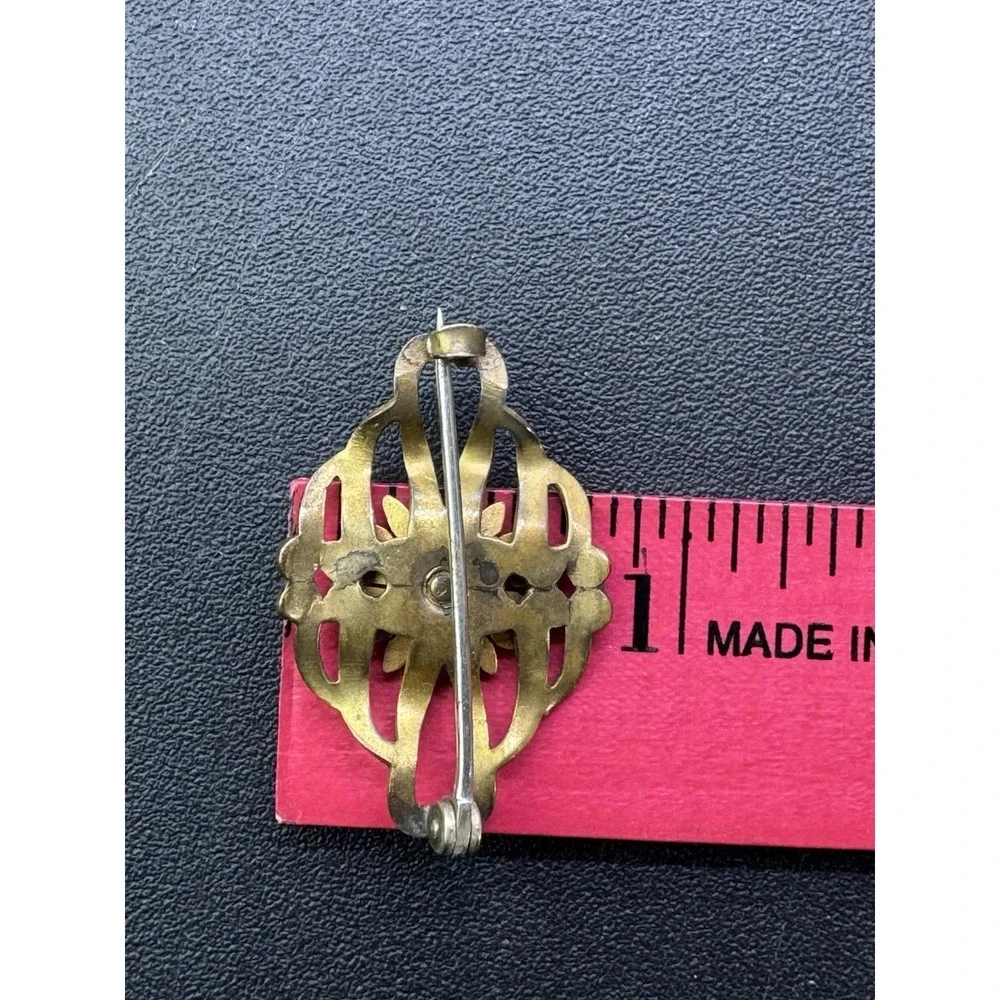 antique Gold Tone‎ Daisy Pin